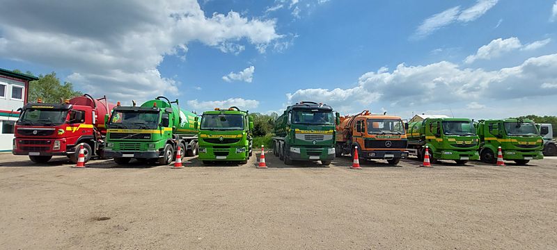 Flota pojazdów EKO-TRANS ustawiona na bazie w Lusinie
